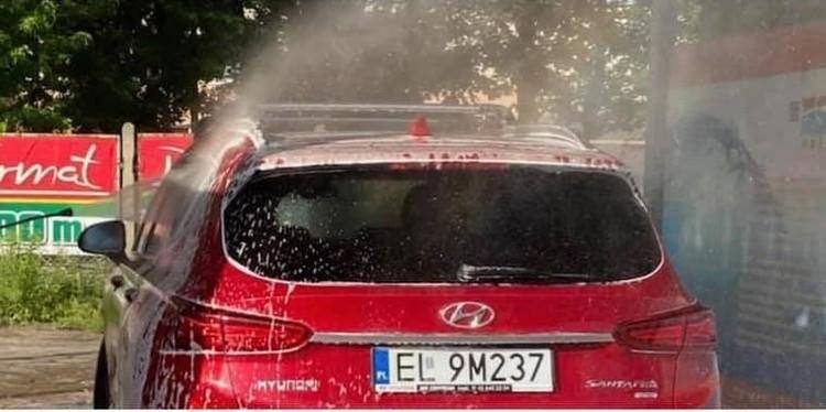 Skradziono samochód z butlami z tlenem medycznym w środku. Policja szuka sprawców