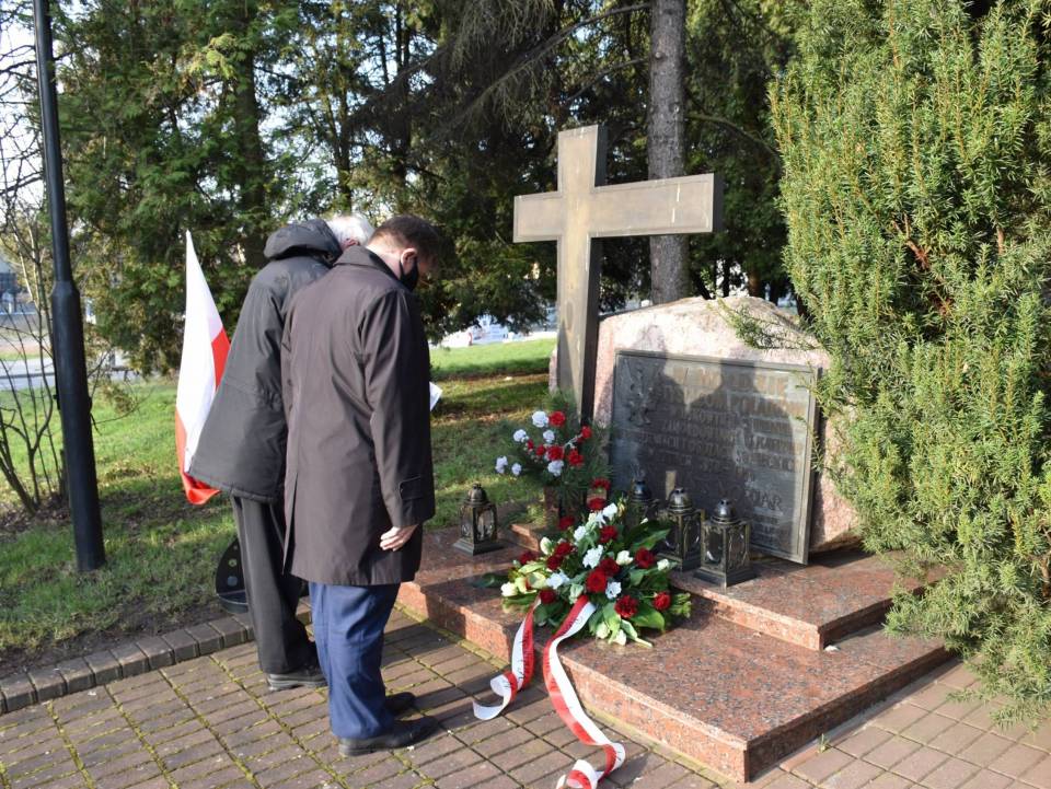 Przedstawiciele miasta uczcili pamięć ofiar katastrofy smoleńskiej