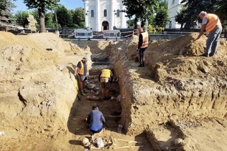 Sensacyjne odkrycie w Działoszynie! Stare cmentarzysko ujawnia tajemnice przeszłości