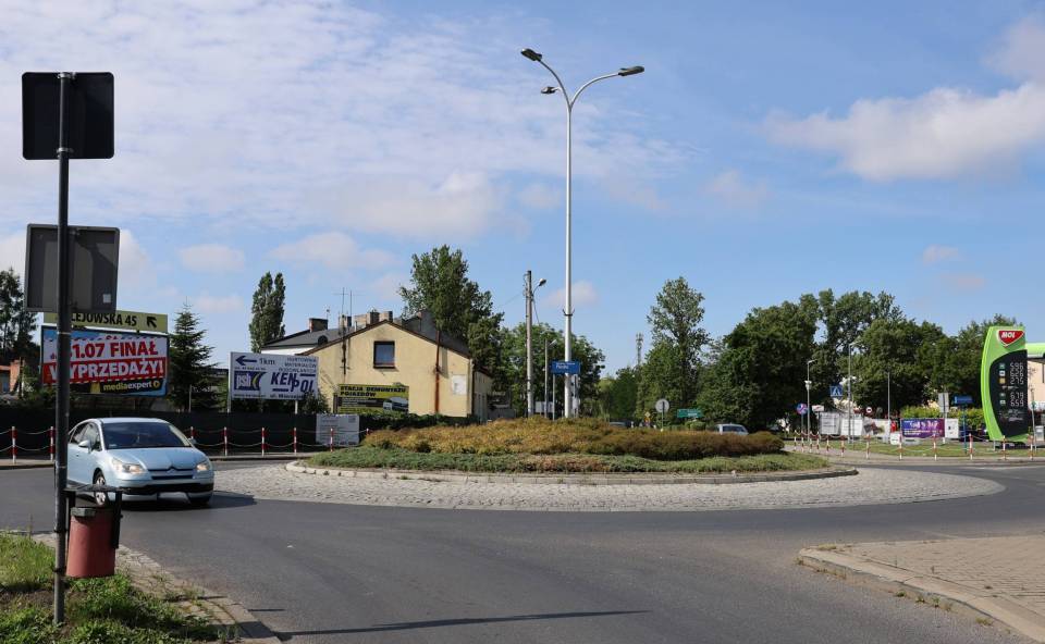 Start kolejnego etapu przebudowy ul. Wolborskiej – rondo ks. Pecolta częściowo zamknięte